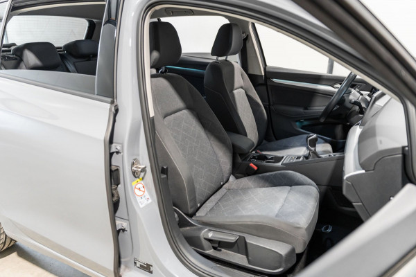 Volkswagen Golf 1.5 TSI Highline IQ CARPLAY CAMERA