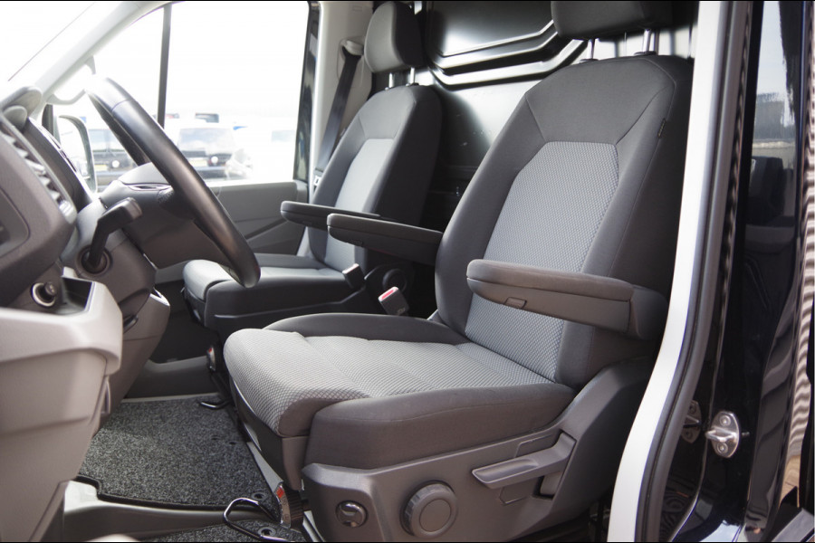 Volkswagen Crafter 35 2.0 TDI L3H3(L2H2) 177PK AUT. LED, ADAPT. CRUISE, STOELVERWARMING, STANDKACHEL, ERGO COMFORT STOEL GEV, CAMERA, NAVI, CLIMA,