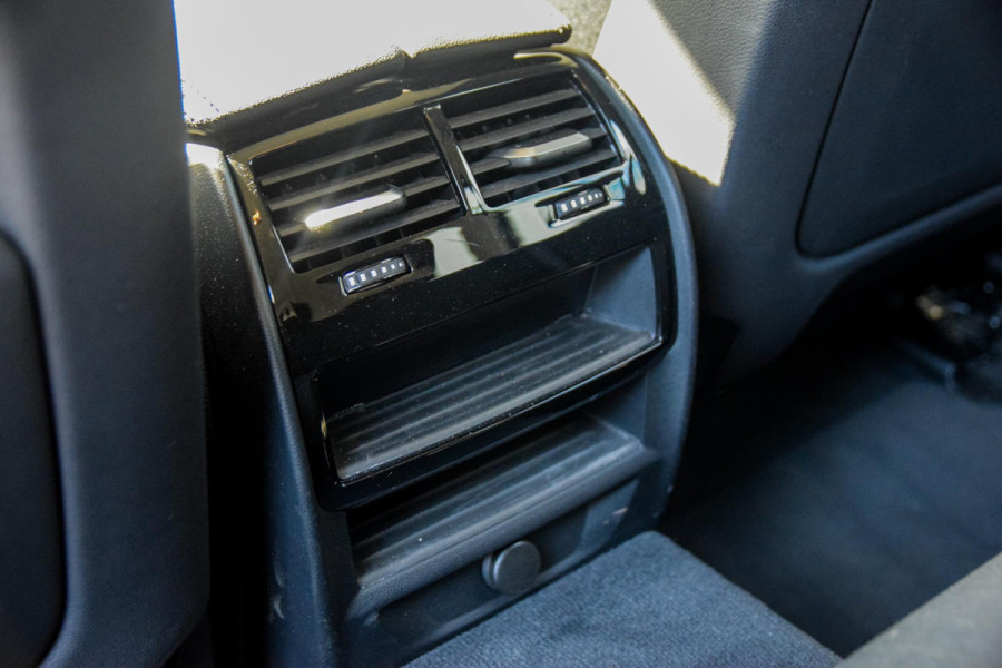 BMW 5 Serie Touring 520i Executive | Trekhaak | Navigatie | Stoelverwarming | Cruise