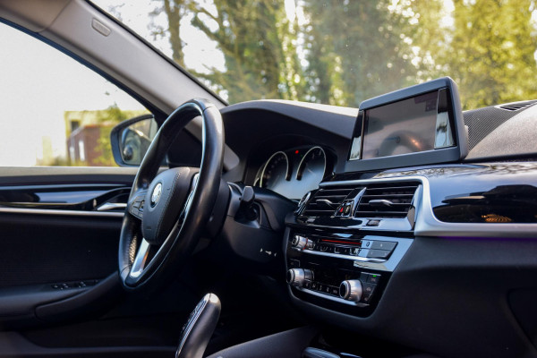 BMW 5 Serie Touring 520i Executive | Trekhaak | Navigatie | Stoelverwarming | Cruise