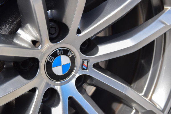 BMW 5 Serie Touring 520i Executive | Trekhaak | Navigatie | Stoelverwarming | Cruise