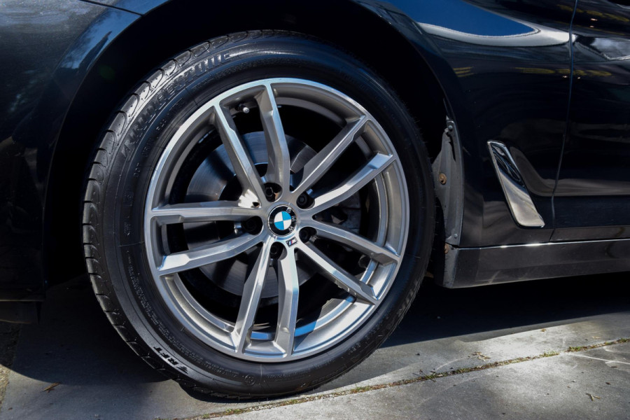 BMW 5 Serie Touring 520i Executive | Trekhaak | Navigatie | Stoelverwarming | Cruise