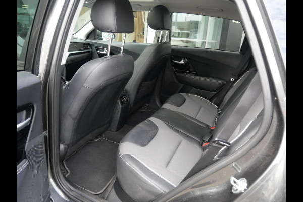 Kia e-Niro DynamicPlusLine 64 kWh Stoel & stuurverwarming | Navi | carplay | Camera | 455 km bereik | SOH 100%