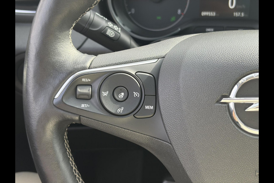 Opel Grandland X 1.2 Turbo Ultimate 1e Eigenaar,360° Camera,Pano,Navi,Stoelverw,Keyless,Rijstrooksensor,BSD,131pk,6 Bak,N.A.P,Pdc V+A,Lm velgen,Halfleder,Dealer Onderhouden,Net beurt gehad,Apk tot 01-2027