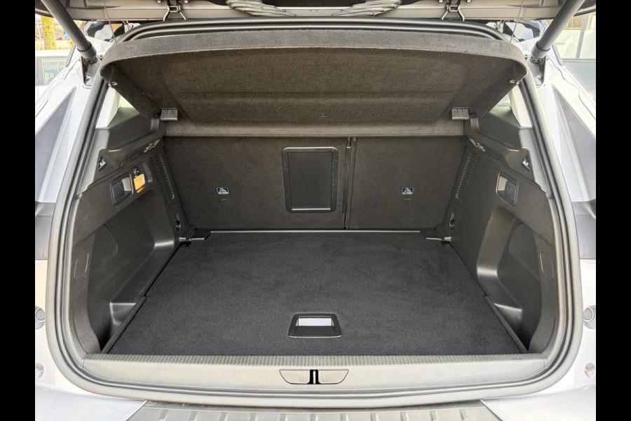 Opel Grandland X 1.2 Turbo Ultimate 1e Eigenaar,360° Camera,Pano,Navi,Stoelverw,Keyless,Rijstrooksensor,BSD,131pk,6 Bak,N.A.P,Pdc V+A,Lm velgen,Halfleder,Dealer Onderhouden,Net beurt gehad,Apk tot 01-2027