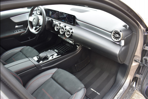Mercedes-Benz A-Klasse 200 AMG Wide Screen Sfeer Pano Night Pakket Camera 18 Inch