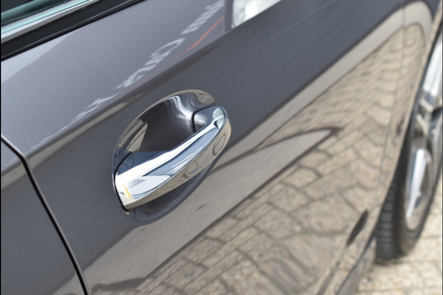 Mercedes-Benz A-Klasse 200 AMG Wide Screen Sfeer Pano Night Pakket Camera 18 Inch