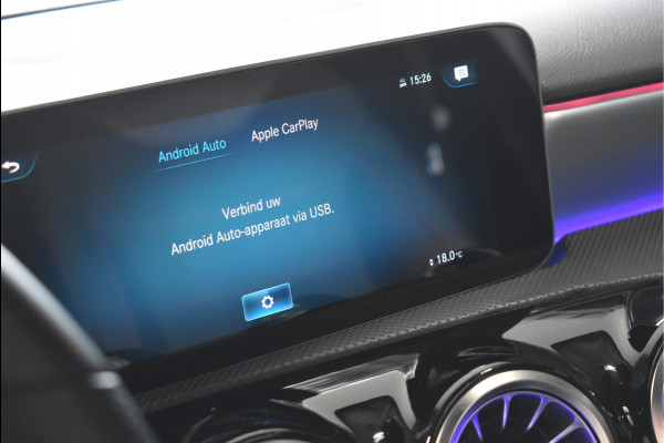Mercedes-Benz A-Klasse 200 AMG Wide Screen Sfeer Pano Night Pakket Camera 18 Inch
