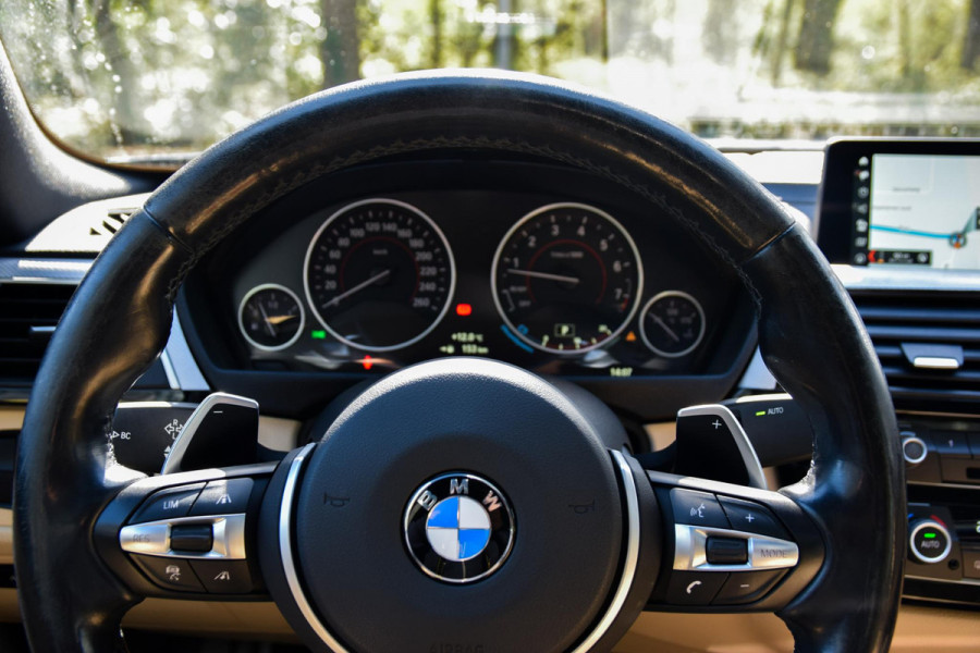 BMW 4 Serie Gran Coupé 420i M-Sport | Schuif-/kanteldak | Navigatie | Camera | Harman\Kardon