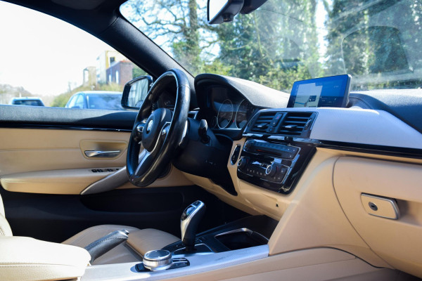 BMW 4 Serie Gran Coupé 420i M-Sport | Schuif-/kanteldak | Navigatie | Camera | Harman\Kardon