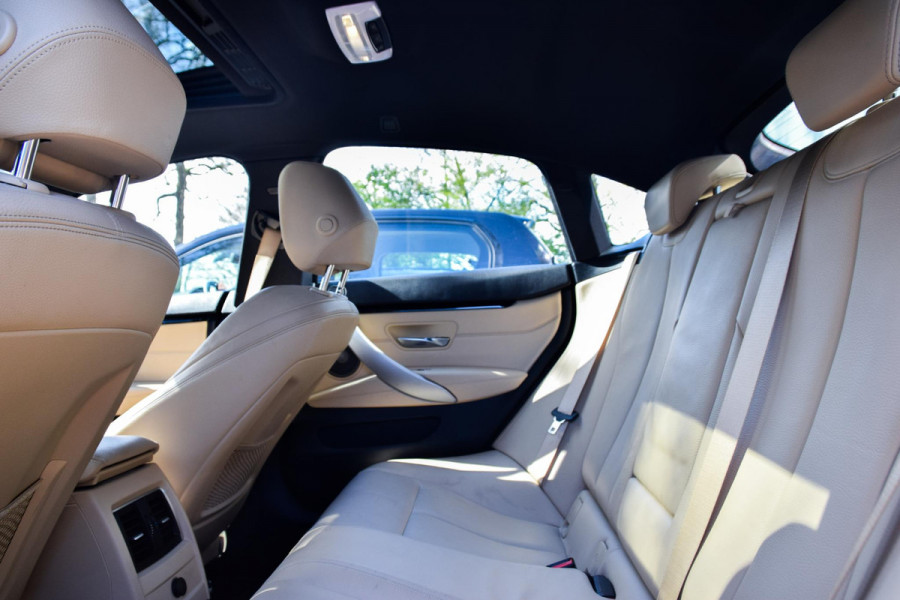 BMW 4 Serie Gran Coupé 420i M-Sport | Schuif-/kanteldak | Navigatie | Camera | Harman\Kardon