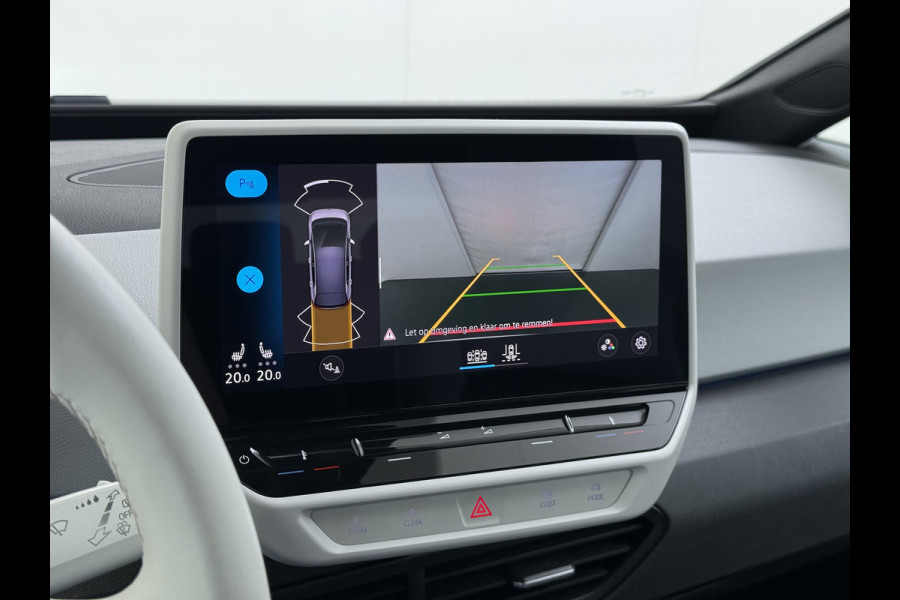 Volkswagen ID.3 First Plus 62kWh Navi-Pro Camera Matrix-Led/Dynamisch Adap.Cruise 19" Apple Carplay Android SOH 92% Ecc Pdc Stoel+Stuurverwarming Lmv Keyless advanced Zwarte-Hemel Wifi DAB Regen-Lichtsensor Isofix Zeer complete 1st Plus!
