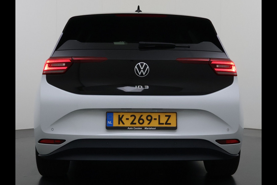 Volkswagen ID.3 First Plus 62kWh Navi-Pro Camera Matrix-Led/Dynamisch Adap.Cruise 19" Apple Carplay Android SOH 92% Ecc Pdc Stoel+Stuurverwarming Lmv Keyless advanced Zwarte-Hemel Wifi DAB Regen-Lichtsensor Isofix Zeer complete 1st Plus!