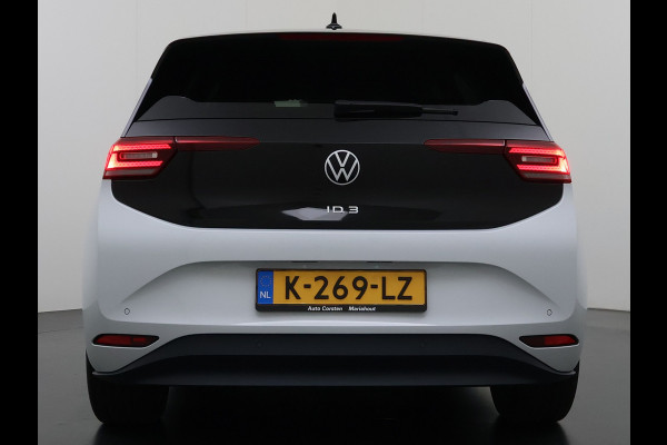 Volkswagen ID.3 First Plus 62kWh Navi-Pro Camera Matrix-Led/Dynamisch Adap.Cruise 19" Apple Carplay Android SOH 92% Ecc Pdc Stoel+Stuurverwarming Lmv Keyless advanced Zwarte-Hemel Wifi DAB Regen-Lichtsensor Isofix Zeer complete 1st Plus!
