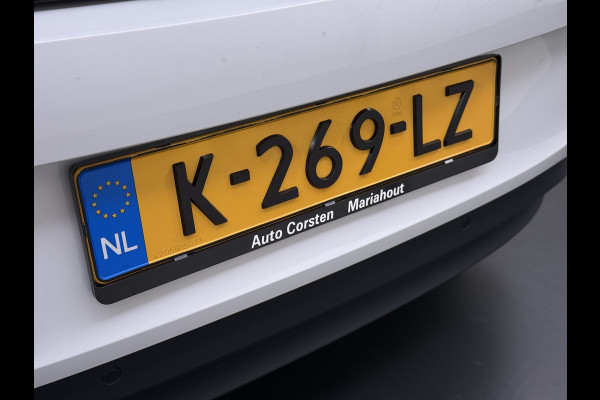 Volkswagen ID.3 First Plus 62kWh Navi-Pro Camera Matrix-Led/Dynamisch Adap.Cruise 19" Apple Carplay Android SOH 92% Ecc Pdc Stoel+Stuurverwarming Lmv Keyless advanced Zwarte-Hemel Wifi DAB Regen-Lichtsensor Isofix Zeer complete 1st Plus!