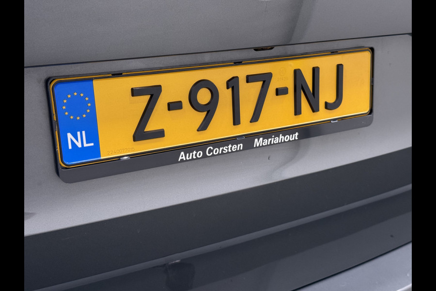 Volkswagen Multivan Bulli 218PK eHybrid AUT-6 Pano-Dak Navi 3-Zone Ecc Cruise Control Camera Trekhaak Apple Carplay Android Pdc Stoelverwarming Life 2+2+2 Premium Zitopstelling Keyless Lmv 19" Easy Open Pack Privacy Glas Elek.Achterklep Led Origineel Nederlandse Bus Dealeronderhouden 1.600kg trekvermogen