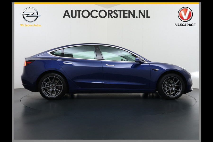 Tesla Model 3 SR+ 325PK LFP-Accu (dus altijd 100% laden) AutoPilot Leer Pano-Dak Adaptive Cruise Lmv 18" Camera's Elektr.-Stuur+Stoelen+Spiege Ecc Navi Led DAB Voorverwarmen interieur via App Keyless One-Pedal-Drive 1e Eigenaar Origineel Nederlandse Auto LFP accu dus 100% opladen!