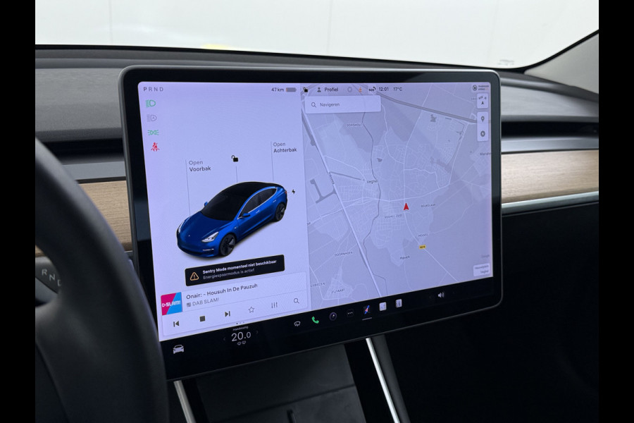 Tesla Model 3 SR+ 325PK LFP-Accu (dus altijd 100% laden) AutoPilot Leer Pano-Dak Adaptive Cruise Lmv 18" Camera's Elektr.-Stuur+Stoelen+Spiege Ecc Navi Led DAB Voorverwarmen interieur via App Keyless One-Pedal-Drive 1e Eigenaar Origineel Nederlandse Auto LFP accu dus 100% opladen!