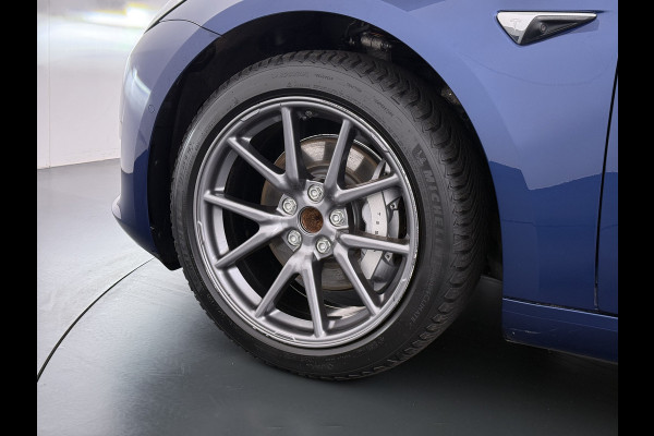 Tesla Model 3 SR+ 325PK LFP-Accu (dus altijd 100% laden) AutoPilot Leer Pano-Dak Adaptive Cruise Lmv 18" Camera's Elektr.-Stuur+Stoelen+Spiege Ecc Navi Led DAB Voorverwarmen interieur via App Keyless One-Pedal-Drive 1e Eigenaar Origineel Nederlandse Auto LFP accu dus 100% opladen!