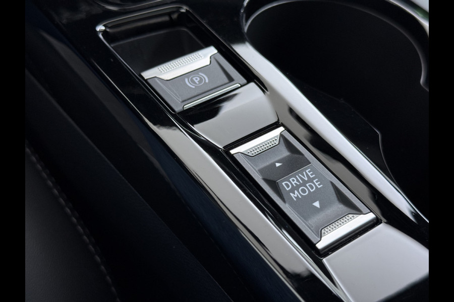 Peugeot e-2008 EV GT 50kWh Pano-Dak 360°Camera 3-fase 18" 1/2 Leer/Alcantara Adaptive-Cruise 3D-Navi ParkAssist PDC-a+v Ecc Stoelverwarming App SOH 91% Keyless Led LmvPrivacy Glas BlindSpot Assist Lane Assist Isofix DAB+ Regen-Lichtsensor Dealeronderhouden € 40.000 nieuw!