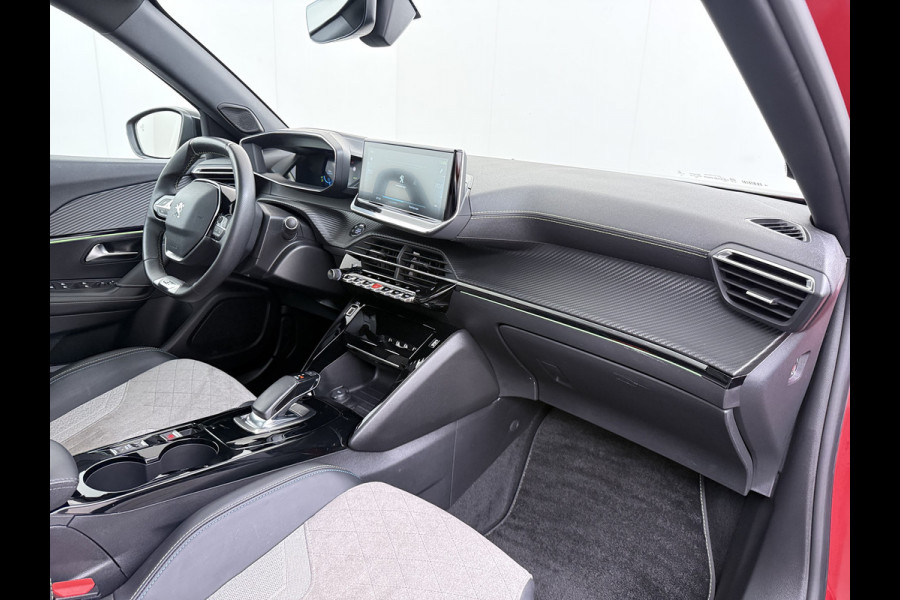 Peugeot e-2008 EV GT 50kWh Pano-Dak 360°Camera 3-fase 18" 1/2 Leer/Alcantara Adaptive-Cruise 3D-Navi ParkAssist PDC-a+v Ecc Stoelverwarming App SOH 91% Keyless Led LmvPrivacy Glas BlindSpot Assist Lane Assist Isofix DAB+ Regen-Lichtsensor Dealeronderhouden € 40.000 nieuw!
