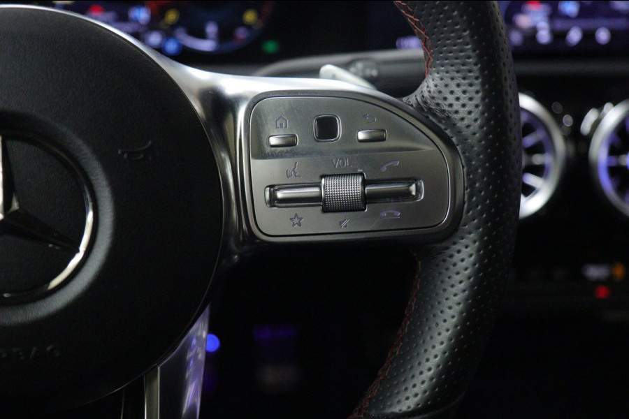 Mercedes-Benz A-Klasse 220 4MATIC AMG-LINE PANO/BURM/SFEER/360CAM/KEYLESS/VOL