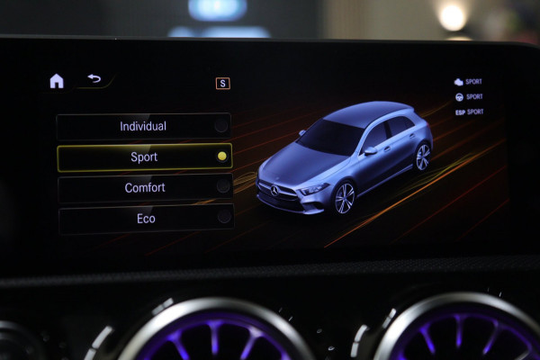 Mercedes-Benz A-Klasse 220 4MATIC AMG-LINE PANO/BURM/SFEER/360CAM/KEYLESS/VOL