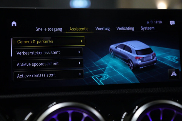 Mercedes-Benz A-Klasse 220 4MATIC AMG-LINE PANO/BURM/SFEER/360CAM/KEYLESS/VOL