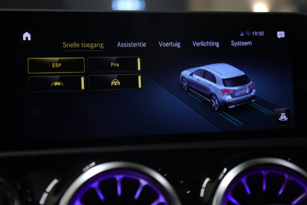 Mercedes-Benz A-Klasse 220 4MATIC AMG-LINE PANO/BURM/SFEER/360CAM/KEYLESS/VOL