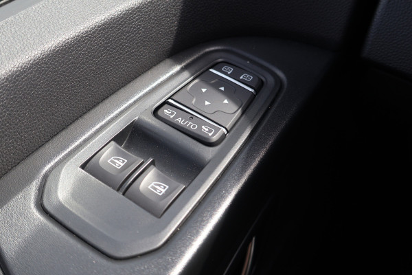 Nissan Primastar 2.0 dCi 170 pk L2 H1 DC Automaat