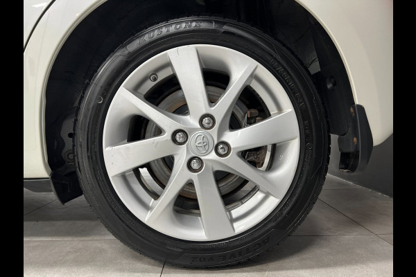 Toyota Yaris 1.5 Hybrid Bi-Tone | Lane | Cam | Carplay |