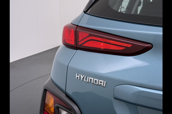 Hyundai Kona 1.6GDI 142PK HEV Hybrid Automaat Adap.Cruise Navi Ecc Camera Krell®-Audio Apple Carplay Android Auto Comfort Lane Assist VESS Led Lmv Isofix Bluetooth DAB FCA 1e Eigenaar Origineel Nederlandse Auto