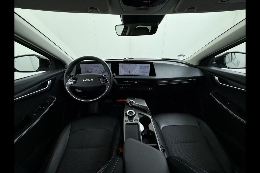 Kia Ev6 Air 58kWh SOH 100% Adap.Cruise Navi Ecc Camera Stoel+Stuurverwarming Apple Carplay Android Auto Pdc Dodehoekdetectie File assistent Lmv 19" Privacy Glas Led DAB Bluetooth 1e Eigenaar Dealeronderhouden Origineel Nederlandse Kia