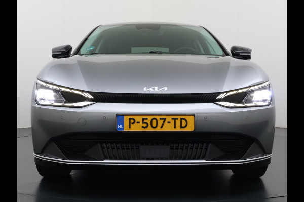 Kia Ev6 Air 58kWh SOH 100% Adap.Cruise Navi Ecc Camera Stoel+Stuurverwarming Apple Carplay Android Auto Pdc Dodehoekdetectie File assistent Lmv 19" Privacy Glas Led DAB Bluetooth 1e Eigenaar Dealeronderhouden Origineel Nederlandse Kia