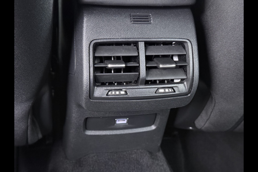 Citroën Ë-C4 50kWh SOH 91% Head-Up Display Adap.Cruise Verwarmd Stuur 360°Camera Navi Ecc Apple Carplay Android Auto Shine Lmv Led Privacy Glas Isofix DAB Bluetooth Lane Assist Regen-Lichtsensor