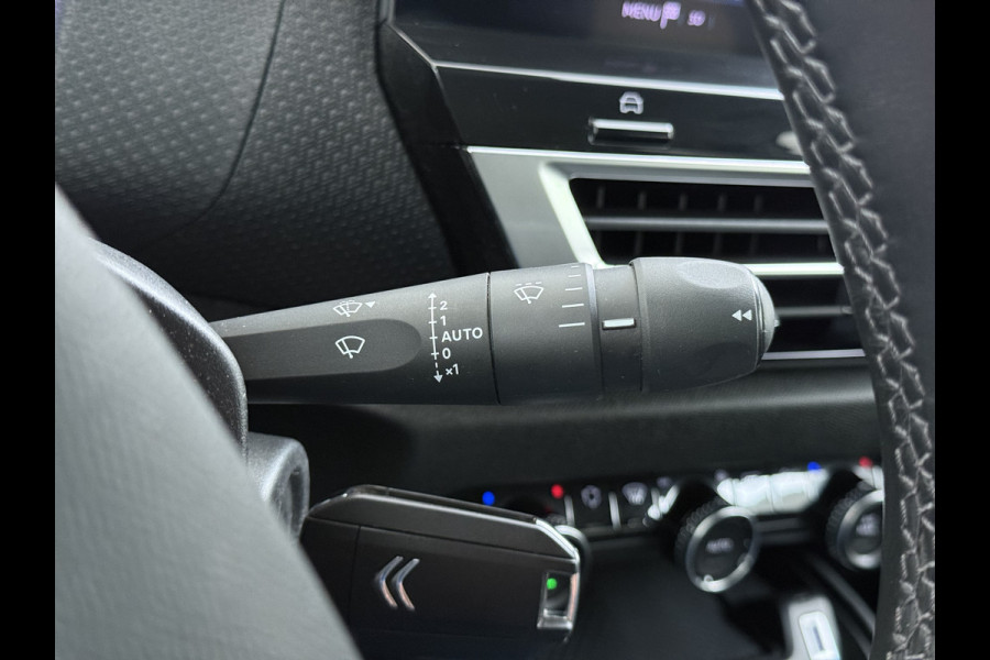 Citroën Ë-C4 50kWh SOH 91% Head-Up Display Adap.Cruise Verwarmd Stuur 360°Camera Navi Ecc Apple Carplay Android Auto Shine Lmv Led Privacy Glas Isofix DAB Bluetooth Lane Assist Regen-Lichtsensor
