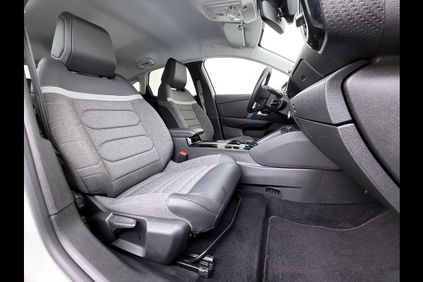 Citroën Ë-C4 50kWh SOH 91% Head-Up Display Adap.Cruise Verwarmd Stuur 360°Camera Navi Ecc Apple Carplay Android Auto Shine Lmv Led Privacy Glas Isofix DAB Bluetooth Lane Assist Regen-Lichtsensor