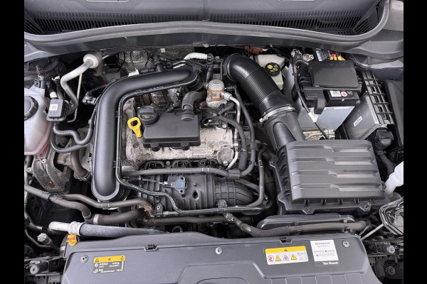 Volkswagen T-Cross 1.0TSI 111PK Automaat Executive-Pack Navi Ecc Adap.Cruise Control Apple Carplay Android Auto Pdc Style Dodehoek detectie Lmv Led Isofix DAB Bluetooth Licht-Regensensor App-Connect 1e Eigenaar Origineel Nederlandse Auto