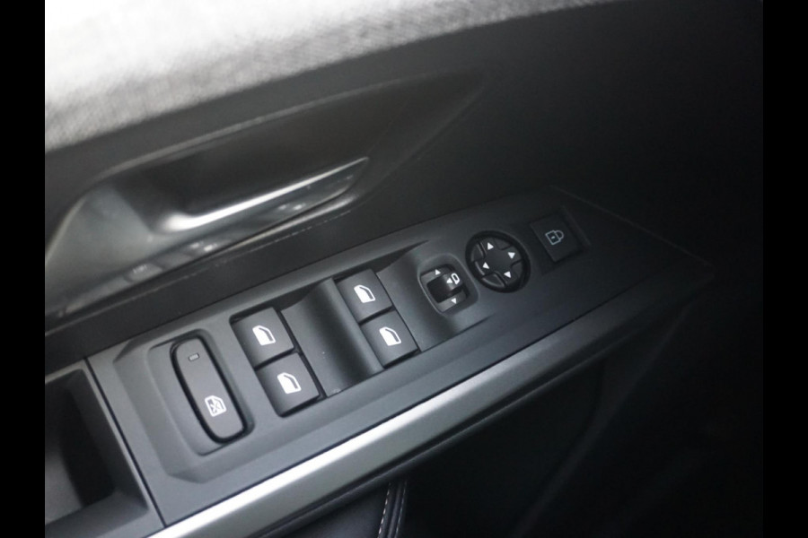 Peugeot 3008 1.2 Hybrid 136 Allure Winterpakket