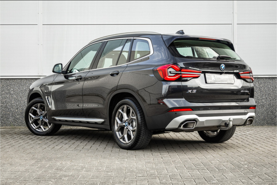BMW X3 xDrive30e Business Edition Plus Trekhaak / Camera / Carplay / LED /