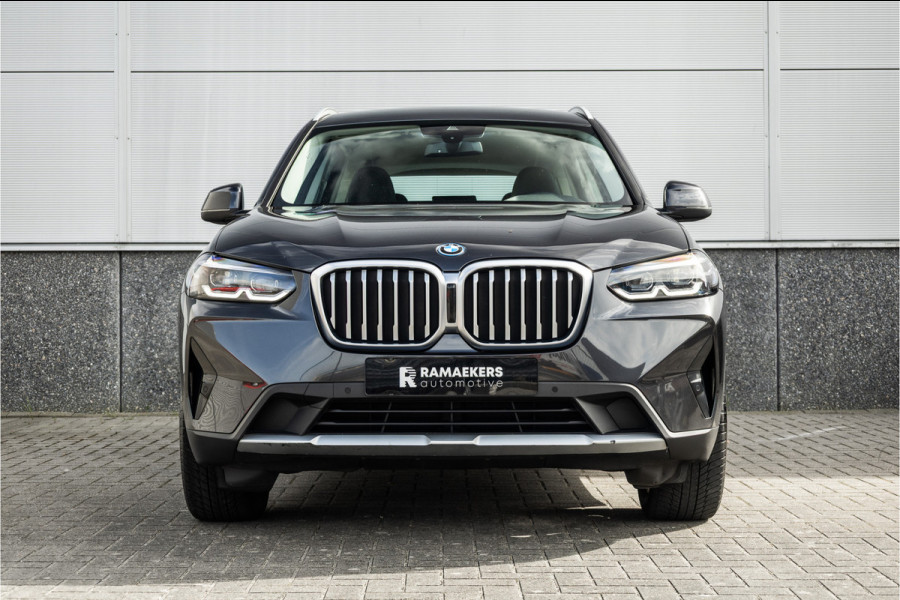 BMW X3 xDrive30e Business Edition Plus Trekhaak / Camera / Carplay / LED /