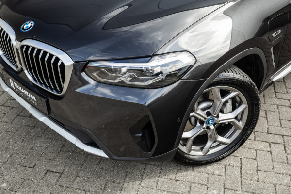 BMW X3 xDrive30e Business Edition Plus Trekhaak / Camera / Carplay / LED /