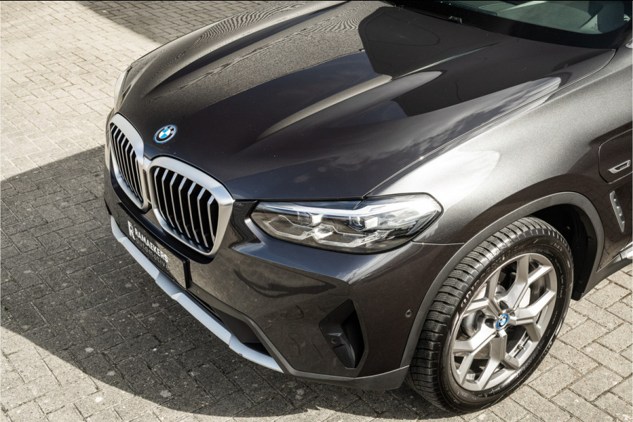 BMW X3 xDrive30e Business Edition Plus Trekhaak / Camera / Carplay / LED /