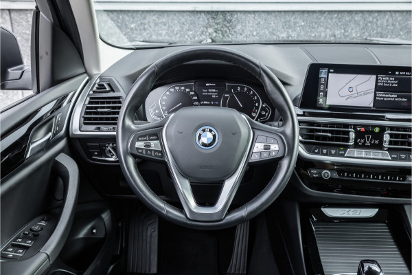 BMW X3 xDrive30e Business Edition Plus Trekhaak / Camera / Carplay / LED /