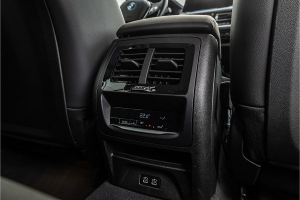 BMW X3 xDrive30e Business Edition Plus Trekhaak / Camera / Carplay / LED /