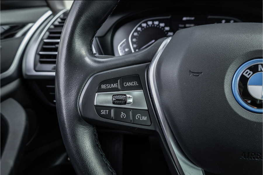 BMW X3 xDrive30e Business Edition Plus Trekhaak / Camera / Carplay / LED /