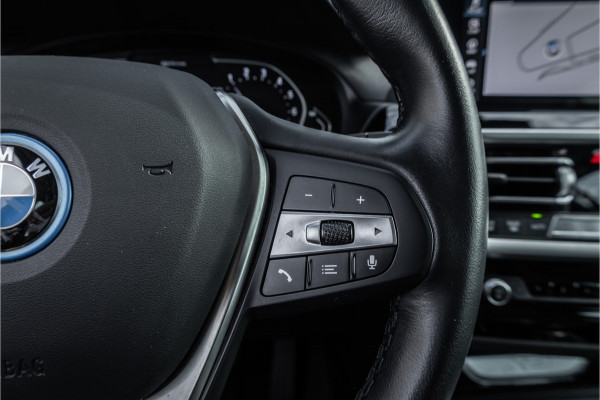 BMW X3 xDrive30e Business Edition Plus Trekhaak / Camera / Carplay / LED /