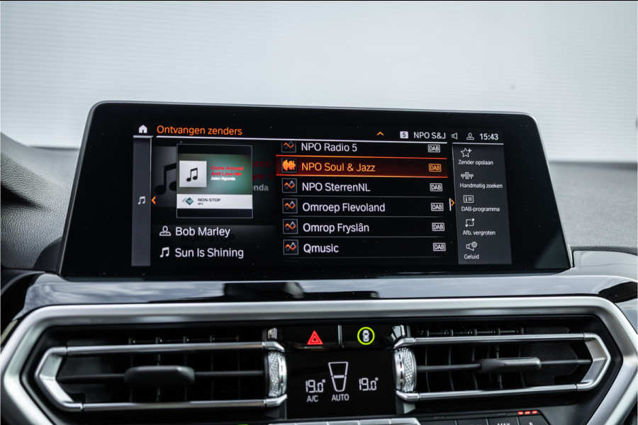 BMW X3 xDrive30e Business Edition Plus Trekhaak / Camera / Carplay / LED /