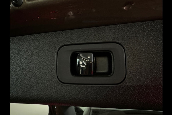 Mercedes-Benz E-Klasse 200 AMG Pano|Memory|3e Scherm|BTW|Trekhaak