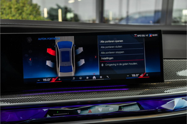 BMW 7 Serie M760e xDrive - M Sport | Bowers & Wilkins | SkyLounge | Oxidgrau